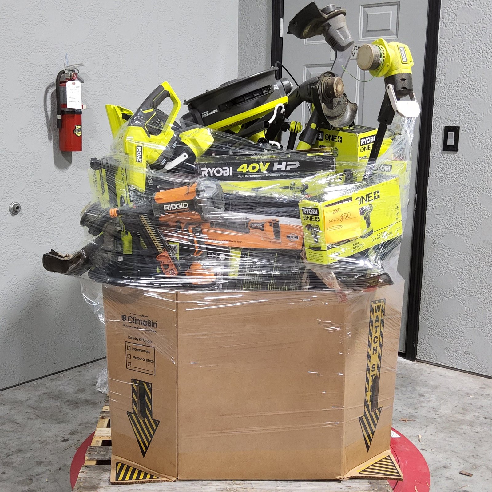 MIXED TOOL PALLET – LOT ID: 200125 100% Tested and Working (WITH BATTERIES AND CHARGERS)