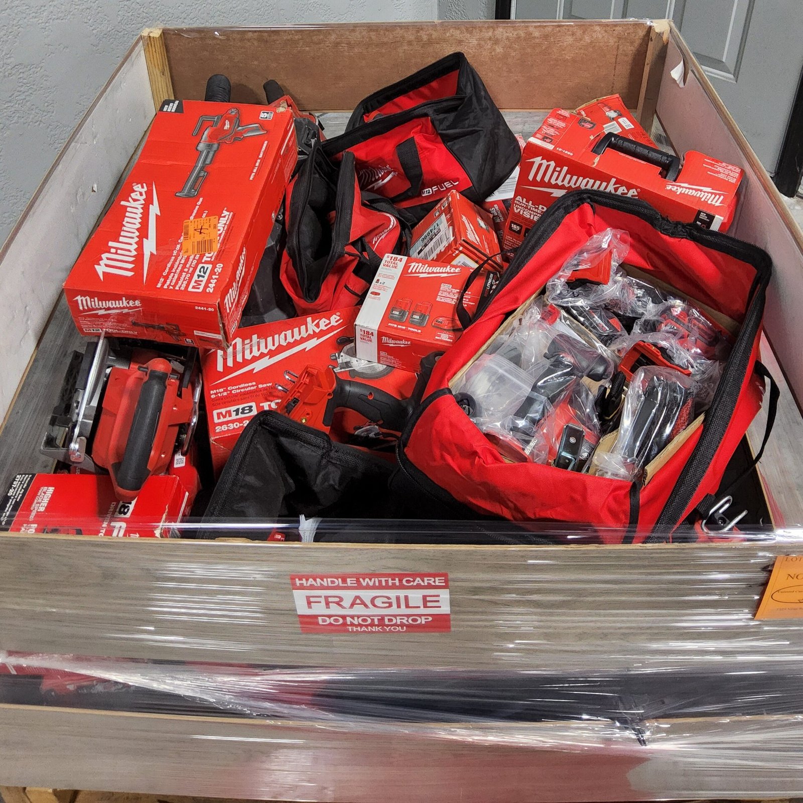 MILWAUKEE TOOL PALLET – LOT ID: 430125 100% Tested and Working (WITH BATTERIES AND CHARGERS)